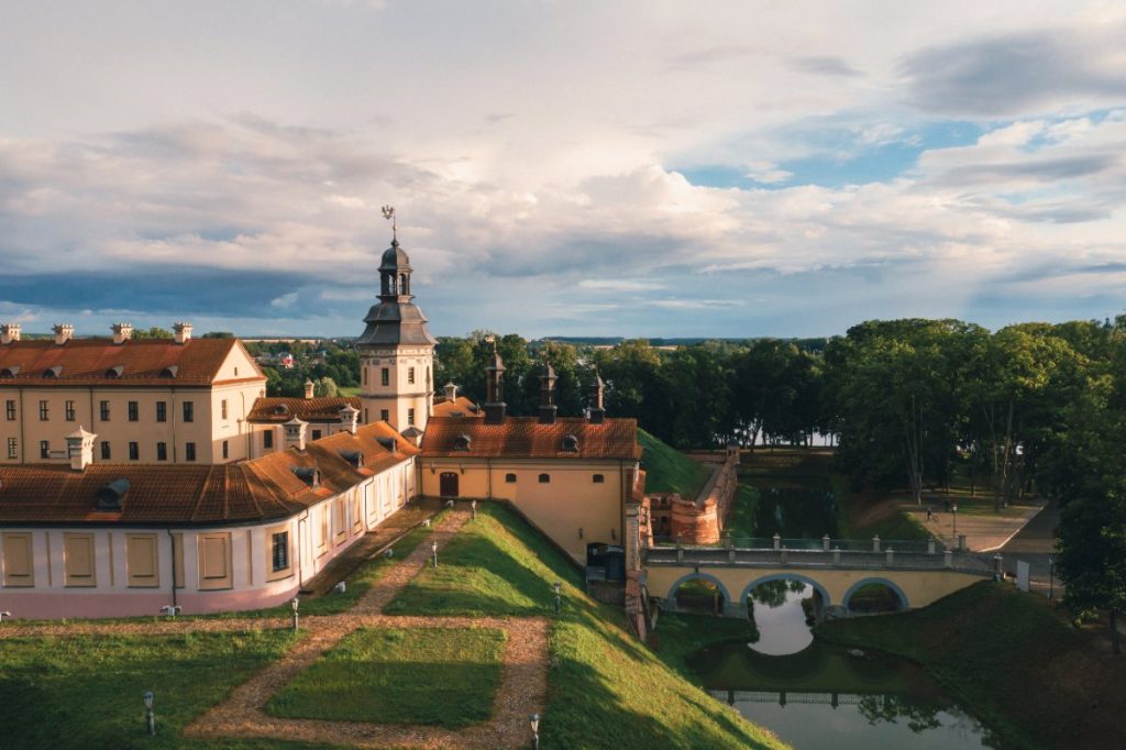 Un magnifique ensemble de château