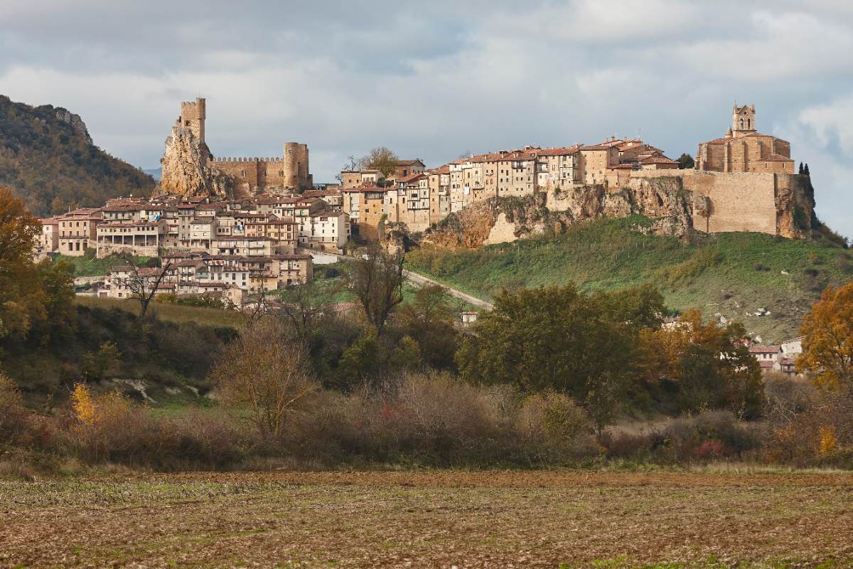Pittoresque village médiéval