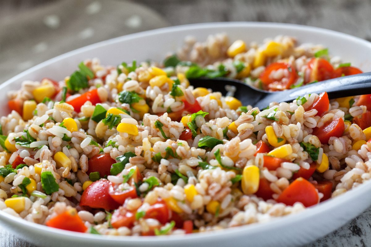 Comment préparer une salade de riz réussie pour 20 convives ?